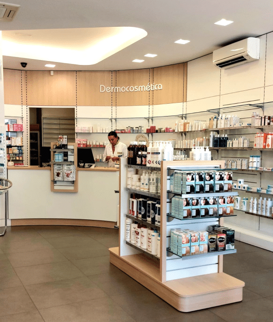 Farmacia especializada en dermocosmética en Sada