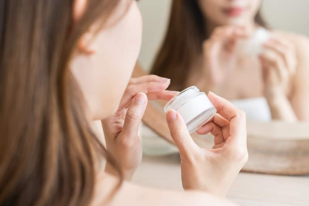 Productos para el cuidado facial de farmacia